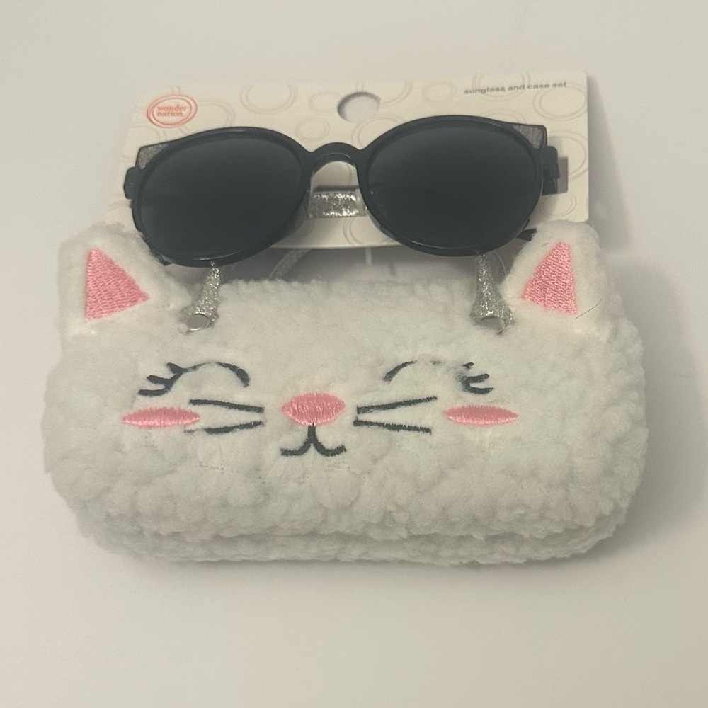Hello Kitty Cute Cat Sunglasses & Case White and Pink 6 x 3 inches